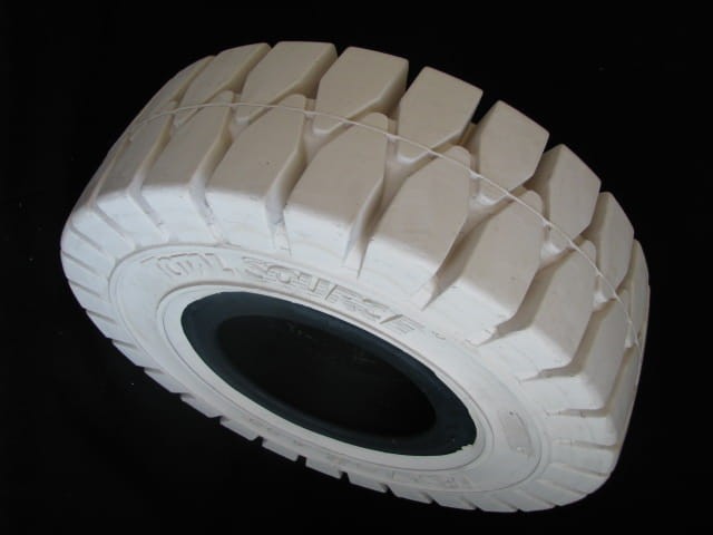 opona pełna biała 650x10 sit E0048245